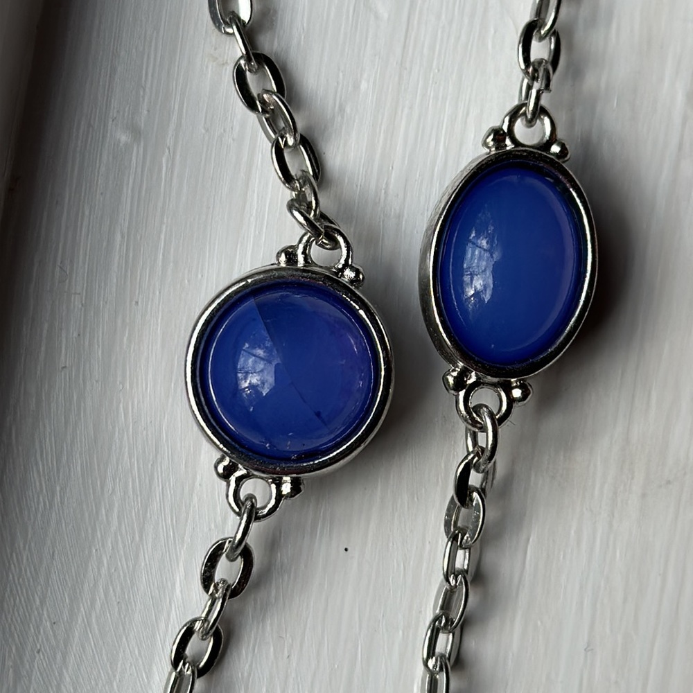 Banana republic Crystal and blue BR Necklace in Silvertone